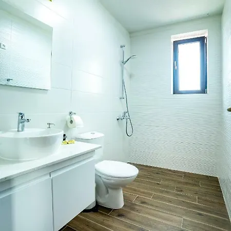 Urania Apartment *